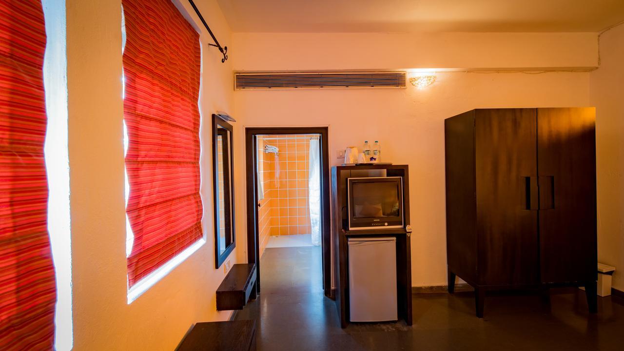 Waters Boutique Hotel By Spectrum Holiday GOA Exterior photo